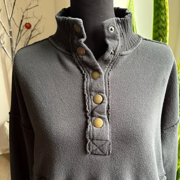 Aerie snap funnel neck sweatshirt-sz small - Picture 2 of 6